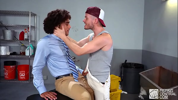 Ass Fisted with Gloves and Oil Hairy Gay Stud Enjoys – Deep Anal