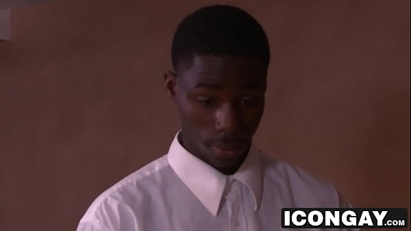 Hot DILF Hans Berlin takes stud Drake Magnums massive cock