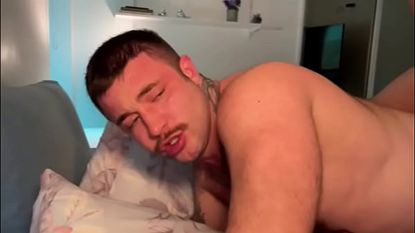 Muito Leite de dois PAUZUDO ESCORRENDO NO RABO DO PASSIVO DUPLA PENETRAÇÃO