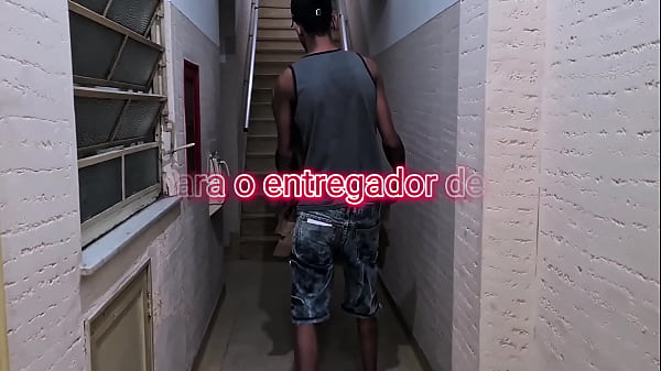 O entregador de móveis de 24cm fudeu meu cu na pele bareback // Vídeo de Comemoração de dois anos de Carreira de Kadu Ventrí participação especial Deel Black
