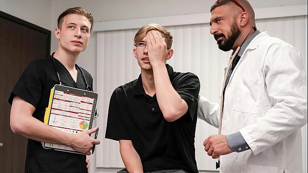 Perverted Gay Doctor Fucks His Favorite Patient in His Clinic – Doctorblows