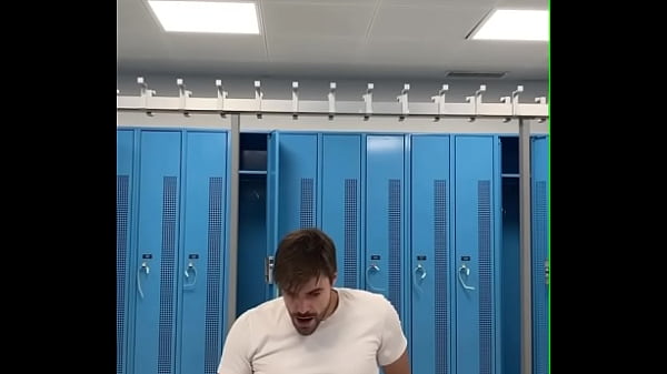Public Locker Room Wank