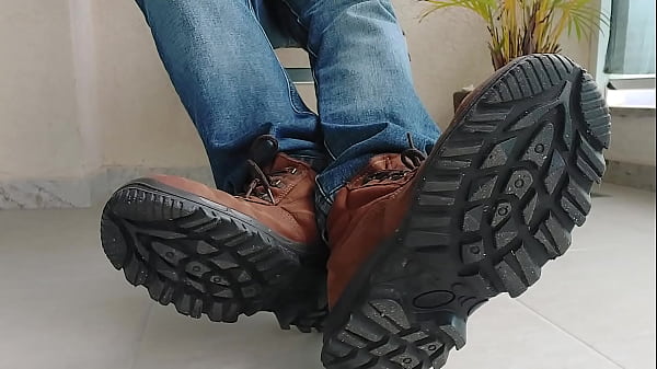 Putting On The Work Boot – Brcl01