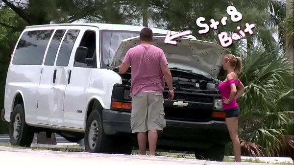 BAIT BUS – Straight Bait Peyton South Falls For Our Damsel In Distress Set Up
