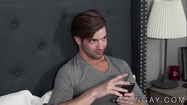 Homo hunk Max Sargent anally drills inked stepson with vigor