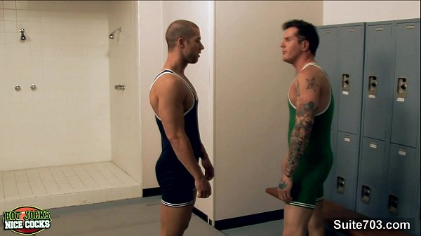 Horny Jocks 3some Locker Room Bareback Sweaty Fuck