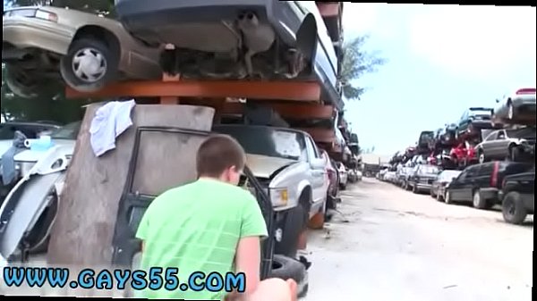 Jordan Pulls Down Massage Boy Donny’s Pants for Raw Bareback Breeding