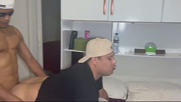 NEGÃO DA PIROKA GG FODEU TANTO ESSE RABAO GRANDÃO QUE DEIXOU O CU FAZER BICO