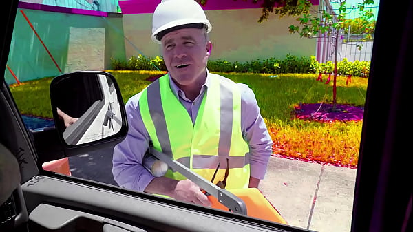 Straight contruction worker gets tricked into gay sex