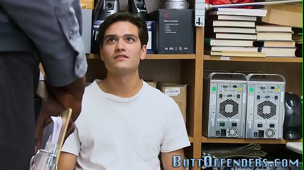Gay dude gets fucked bareback